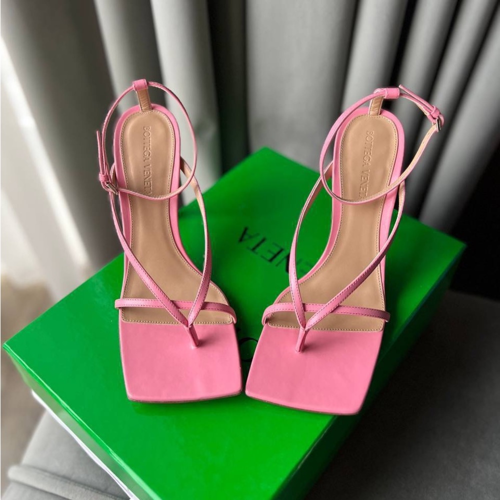 Bottega Veneta stretch sandal heel